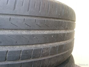 Prodám pneumatiky Pirelli Cinturato P7 235/45R18 - 4