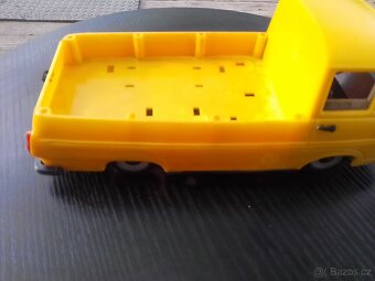 Škoda 1203. Žlutá. Paráda Cena - 4