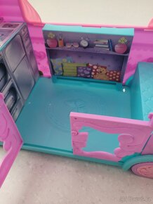Karavan pro panenky velikosti Barbie a menší - 4