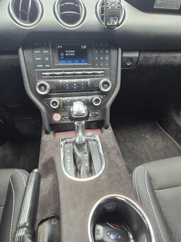 Ford Mustang 3.7 - 4