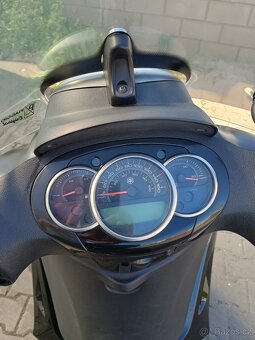 Piaggio Beverly 300 - 4