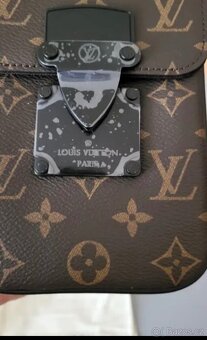 Louis Vuitton kabelka pres rameno - 4
