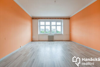 Prodej prostorného bytu 3+1+jídelna v Přerově - 4