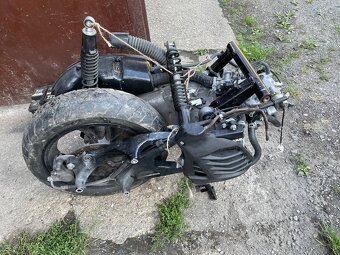 Dily motoru Yamaha N-max 125 - 4