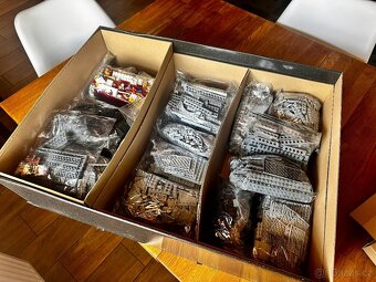 LEGO Star Wars 10179 UCS Millennium Falcon (2007) - 4