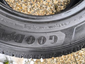 215/65/16 C Good Year letní - 4