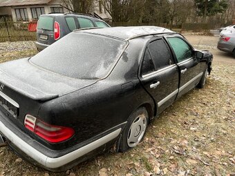 Mercedes W201 - 4