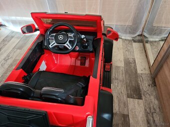 Elektrický Mercedes-Benz G63 6x6 - 4