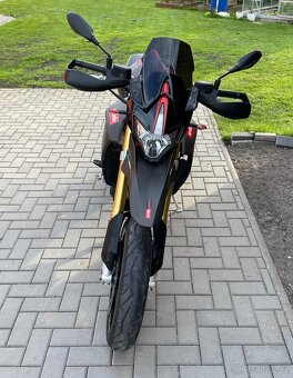 Aprilia Dorsoduro 750 Factory - 4