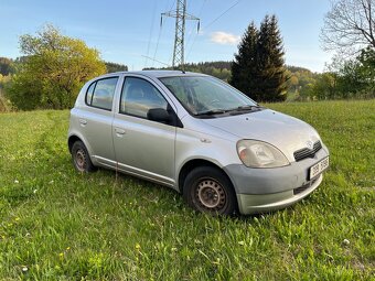 Toyota. Yaris 1.0VVTI - 4