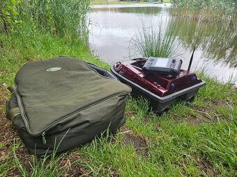 prodám zavážecí lodičku Mivardi s GPS a echolotem - 4