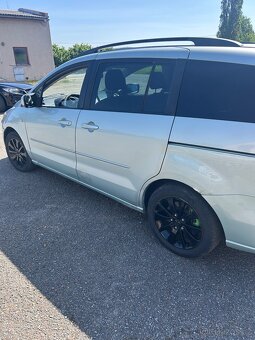 Mazda 5 - 4