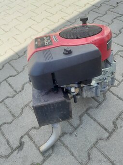 MOTOR DO ZAHRADNIHO TRAKTORU BRIGGS - 4
