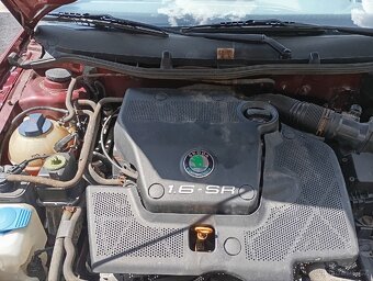 Škoda Octavia 1.6 benzín - 4