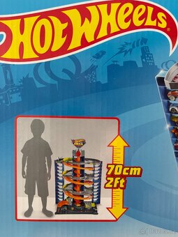 Hot Wheels Mega Garage + 5 autíček - velmi zachoválá - 4