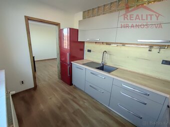 Pronájem bytu 2+1 s komorou ul. Jaroslava Seiferta v Hlučíně - 4