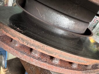 Použité brzdové kotouče Dodge Durango 5.7 R/T 2021 - 4