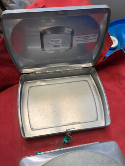 Pokladnička, trezorek, kasička, dva kusy za 500 k s poštou - 4