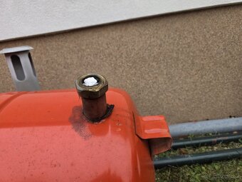 Expanzní nádrž Dukla Expansomat 1 200l - 4