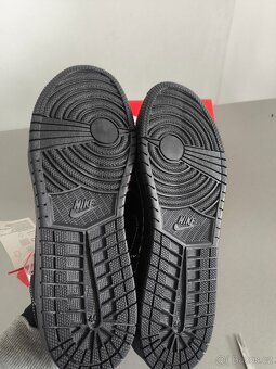 Jordan 1 low travis black - 4