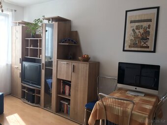 Prodej moderního bytu 3+KK s balkónem u rybníka Hamr – Praha - 4