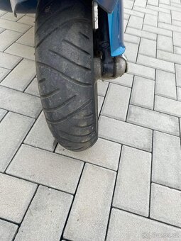 Piaggio vespa - 4