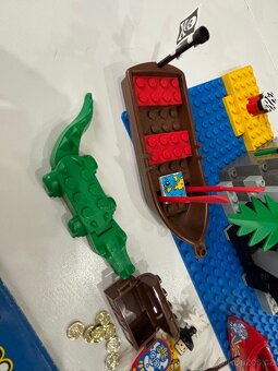 LEGO piráti islanders 6264 Zakázaná zátoka - 4