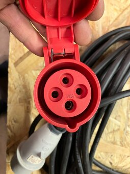 Prodlužovací kabel - 380 V - 16 A - 4kolík - 17,5 m - 4