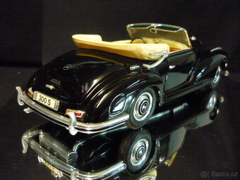 Mercedes Benz 300 S 1955 Maisto 1/18 - 4