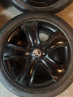 ALU Kola ŠKODA 5x112 R17 DOLOMITE Zánovní Letní Pneu 225/50 - 4