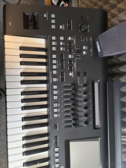 Yamaha Genos, včetně originálního ozvučení. - 4