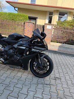 Yamaha YZF R1 2024 - 4