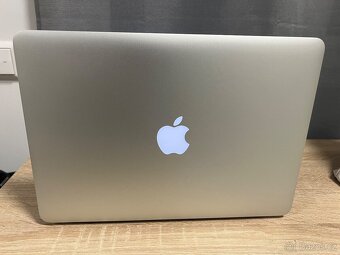MacBook Air a1466 i5/8GB/128GB baterie zánovní - 4