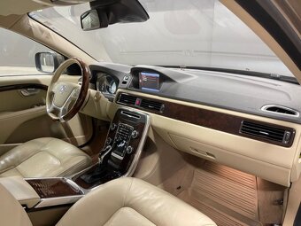 Volvo XC70 D5 AWD SUMMUM - 4