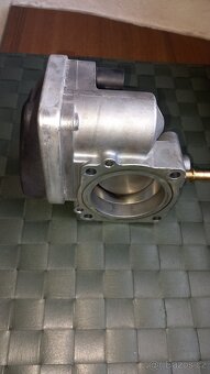 Škrtící klapka - Renault - 4