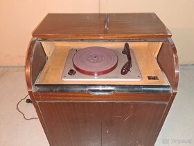 Starý gramofon z roku 1955 SUPRAPHON SL 17 - 4
