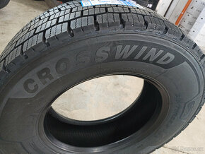 Nákladní záběrové pneu CrossWind 315/70/22,5 M+S - 4