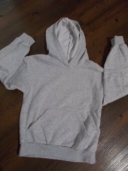 NÁDHERNÝ NOVÝ SVETŘÍK Z H&M + MIKINA DAREK - 4