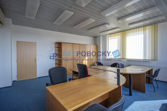 Pronájem kanceláře 34,5m​², Havlíčkovo náměstí, Havlíčkův Br - 4