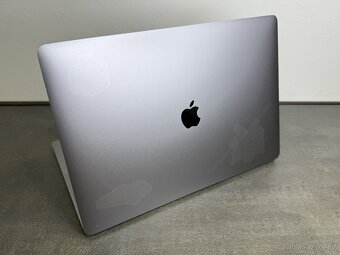 MacBook Pro 15'' 2019 / i9 / 32GB / 512GB SSD / Space Gray - 4