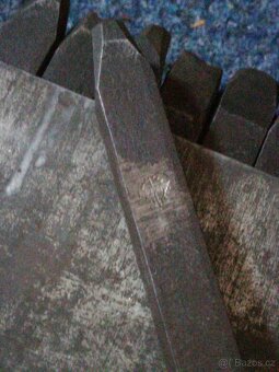 Staré razidla písmena - 4