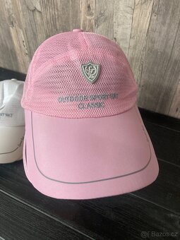 Kšiltovky - 4