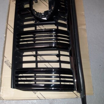 Přední maska na Toyota Land Cruiser - 4