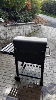 Zahradní grill na uhlíky - 4