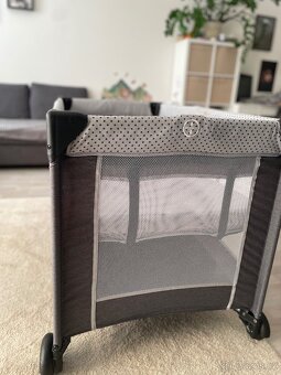 Cestovní postýlka - 4