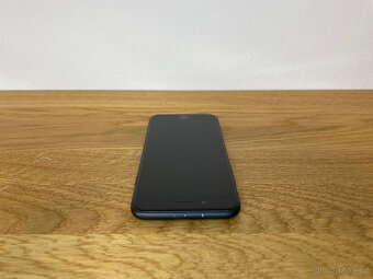 Apple iPhone 7 128GB Black - baterie 88% - 4