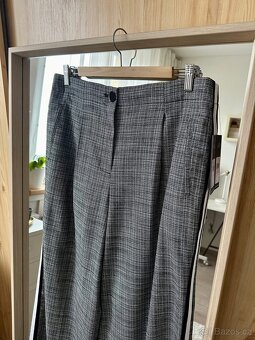 KARL LAGERFELD ŠEDOČERNÉ KALHOTY - 4