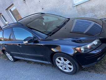 Prodám nepojízdné Volvo V50 - 4