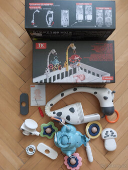 Kolotoč nad postýlku Tumama - 4