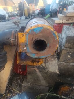 Prodám malý filtr sání un Hon 053 - 4